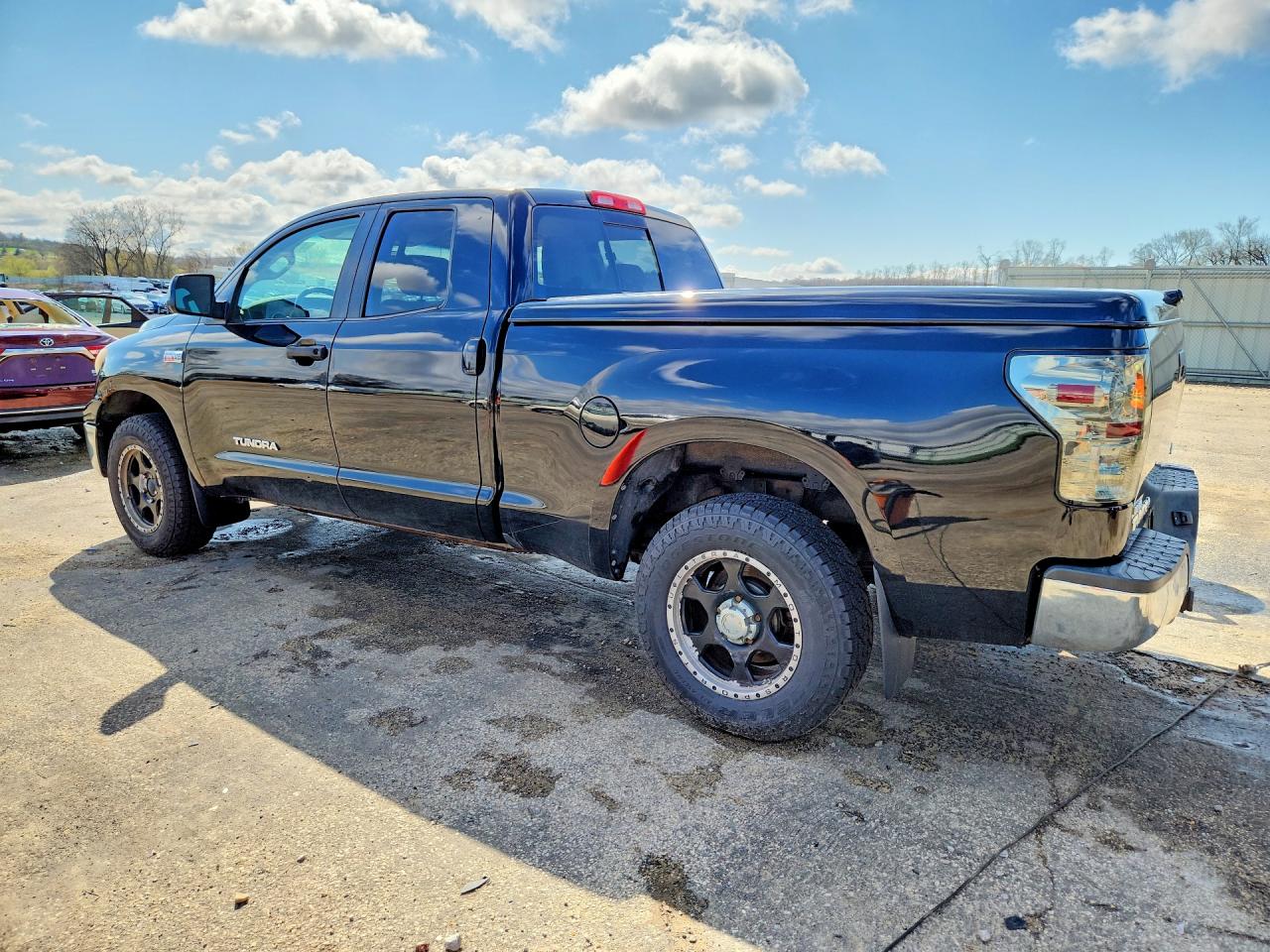 Toyota Tundra Double Cab Sr5