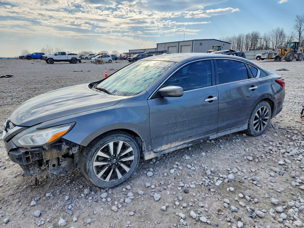 Salvage Nissan Altima Image