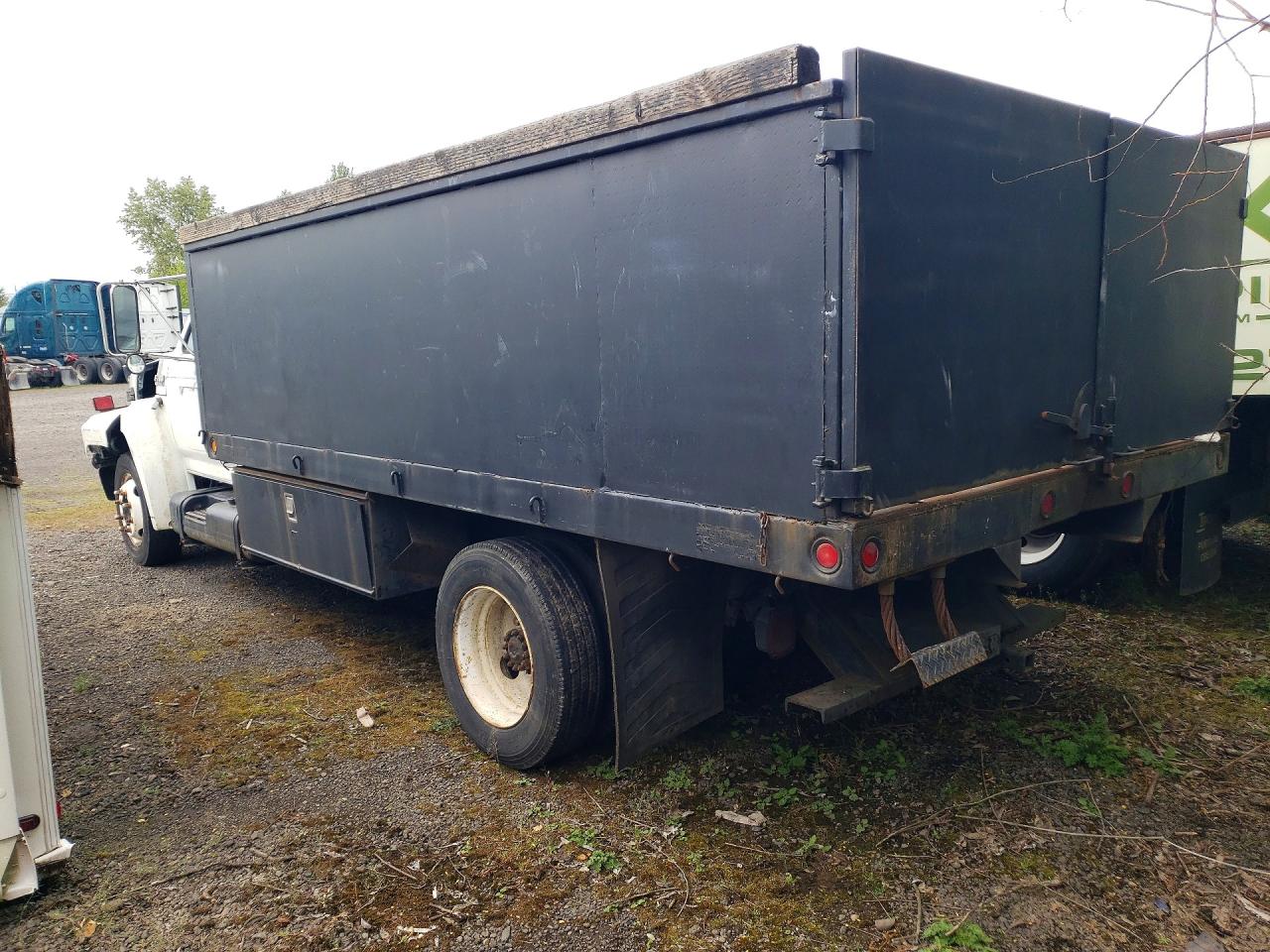 Ford F-700