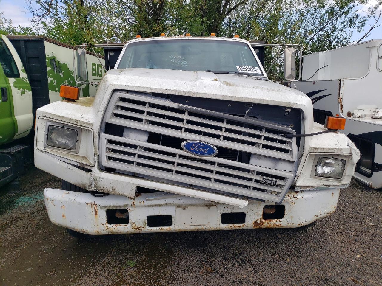 Ford F-700