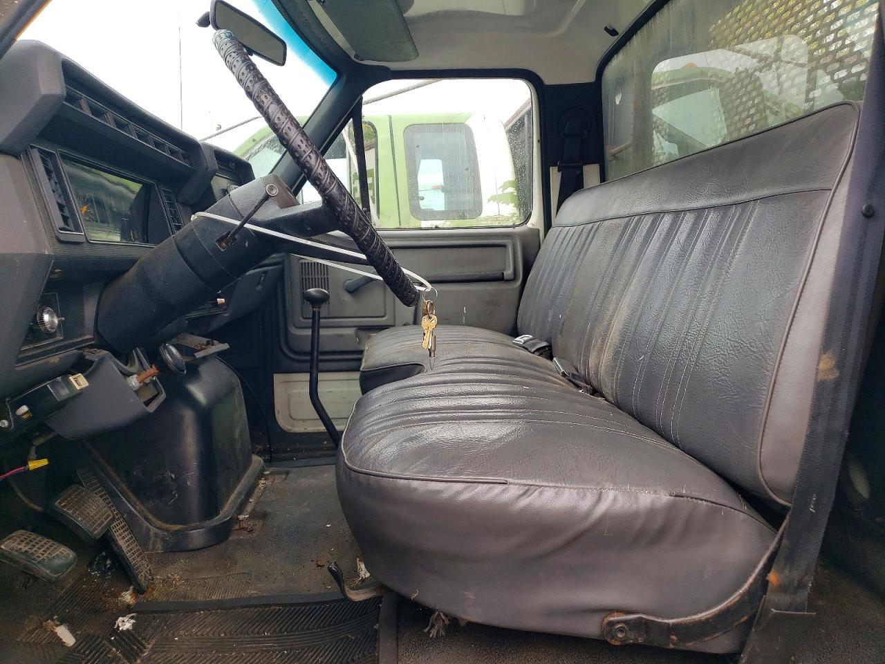 Ford F-700