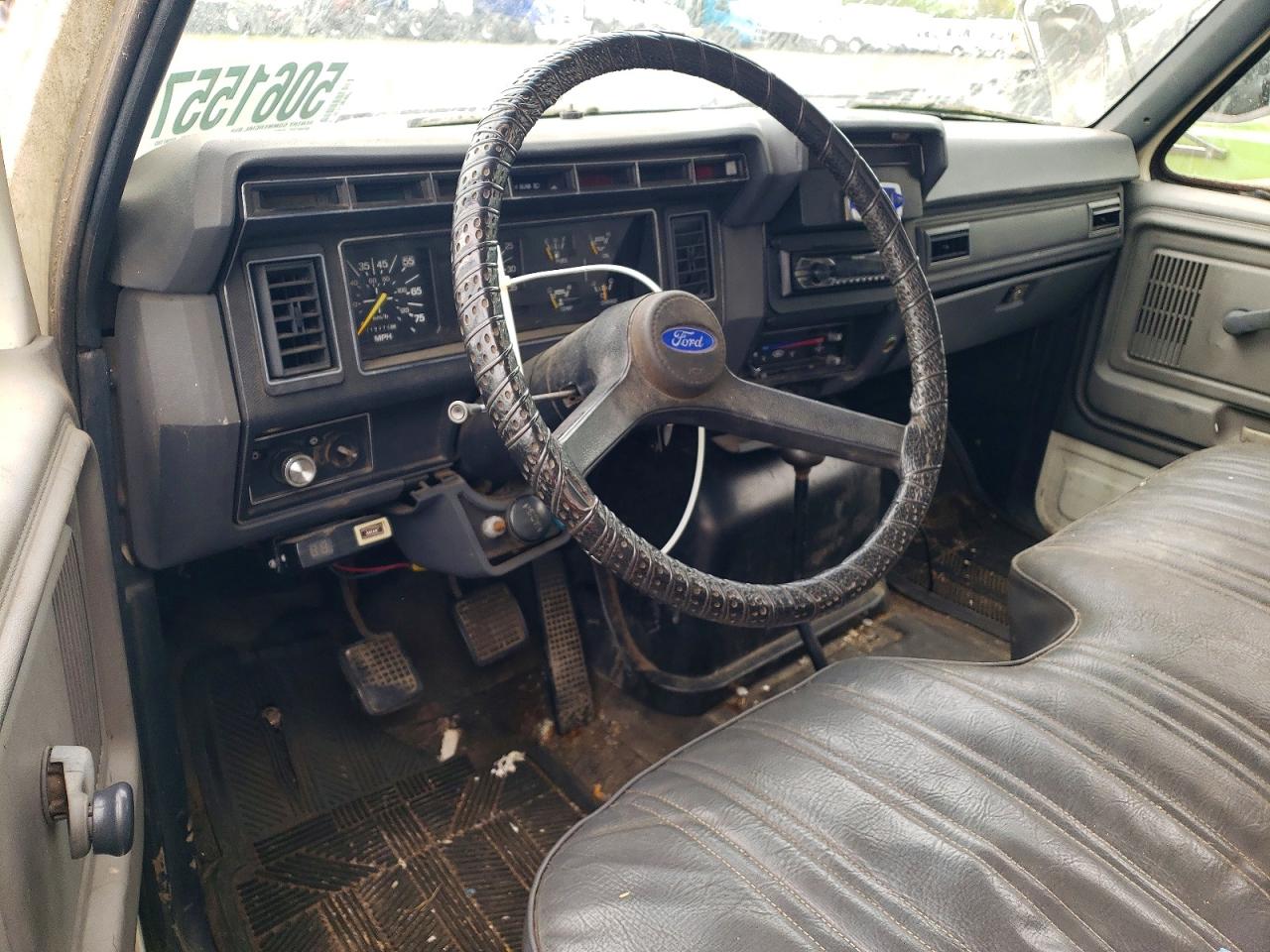 Ford F-700