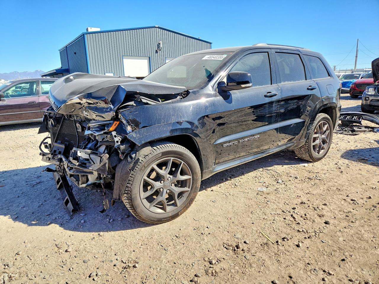 Salvage Jeep Cherokee Image