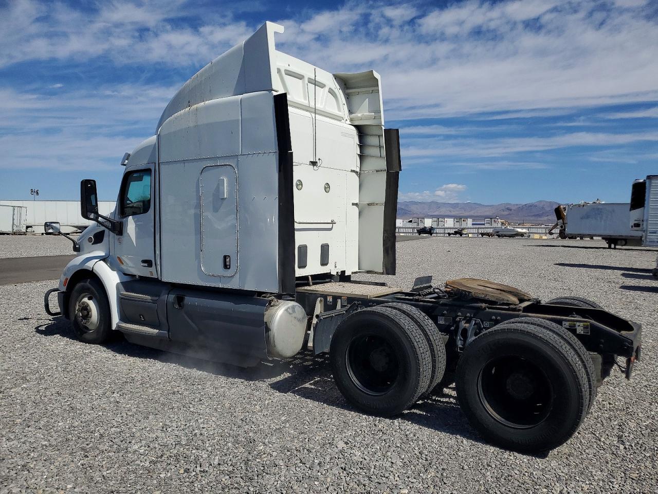 Peterbilt 579