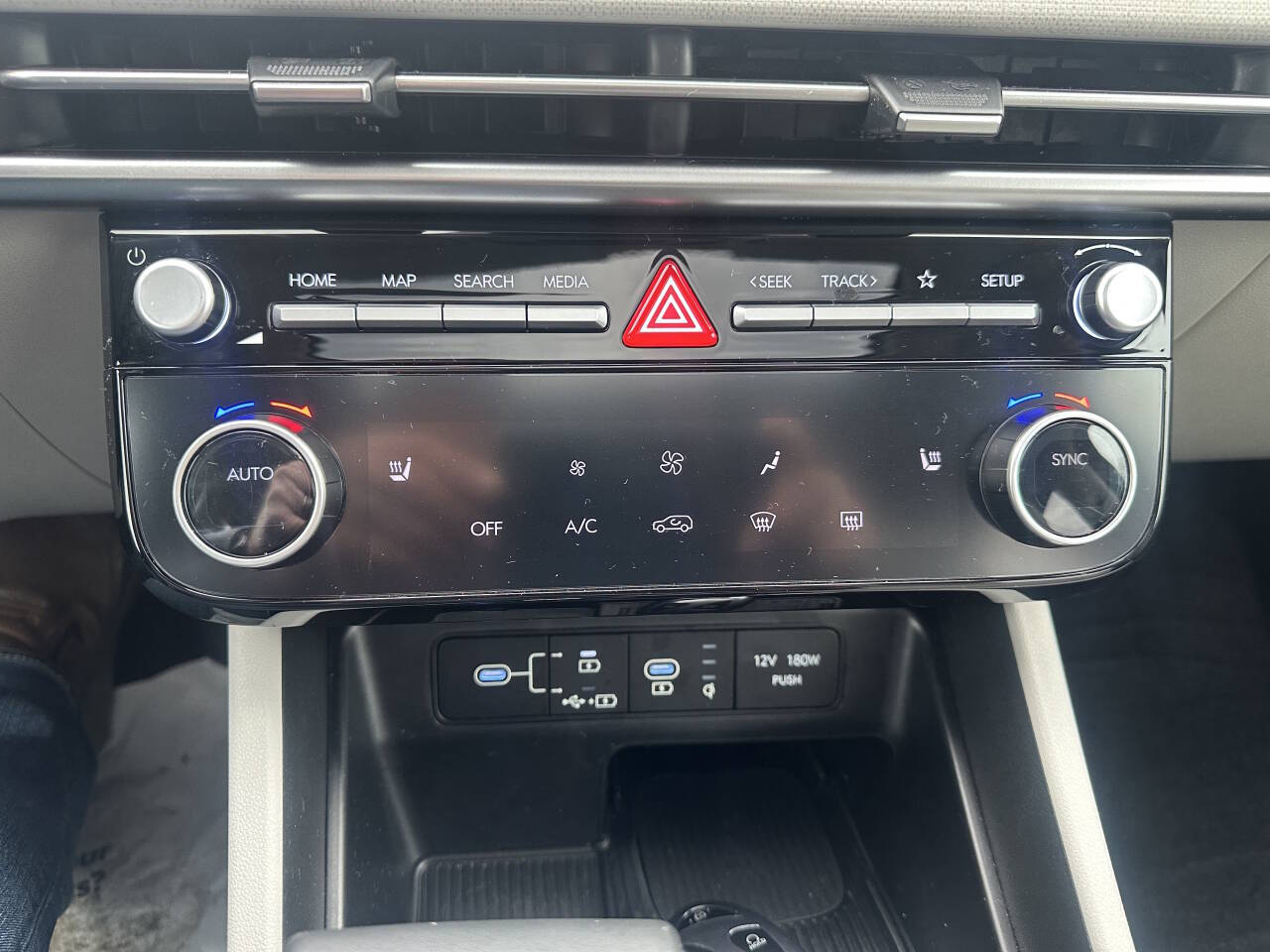 Hyundai TUCSON Sel Convenience Awd 4dr Suv