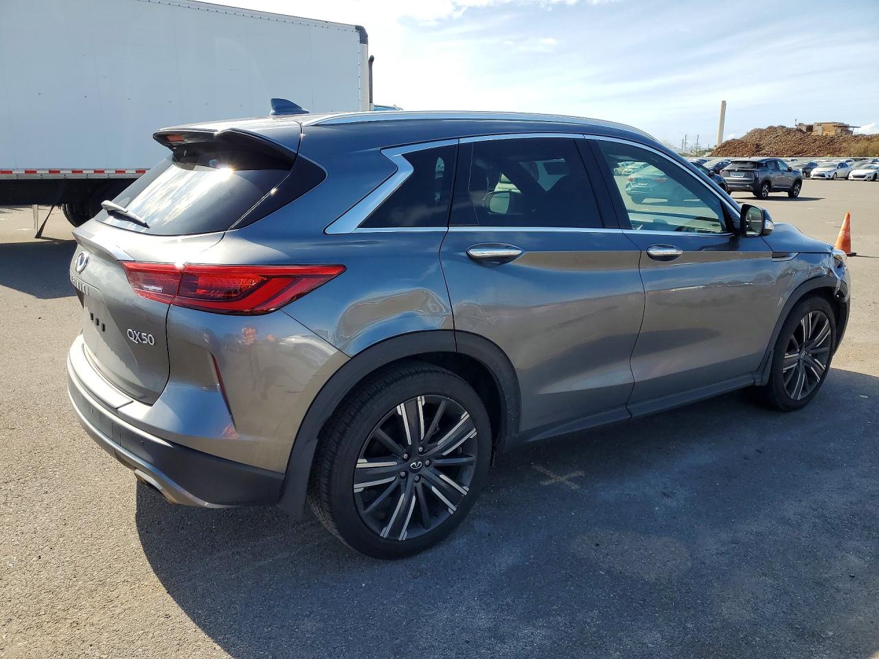 INFINITI Qx Luxe