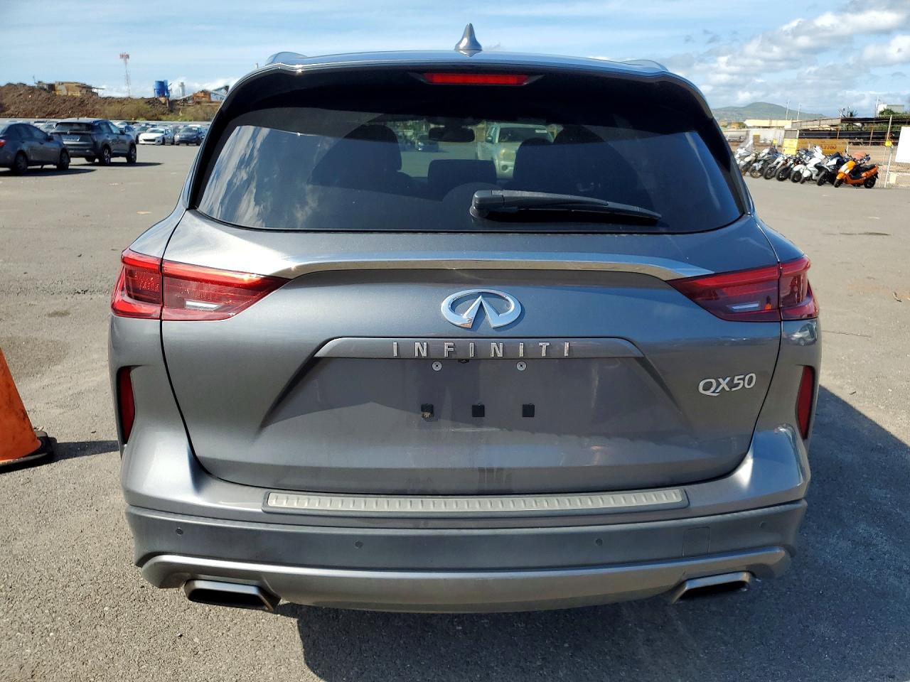 INFINITI Qx Luxe