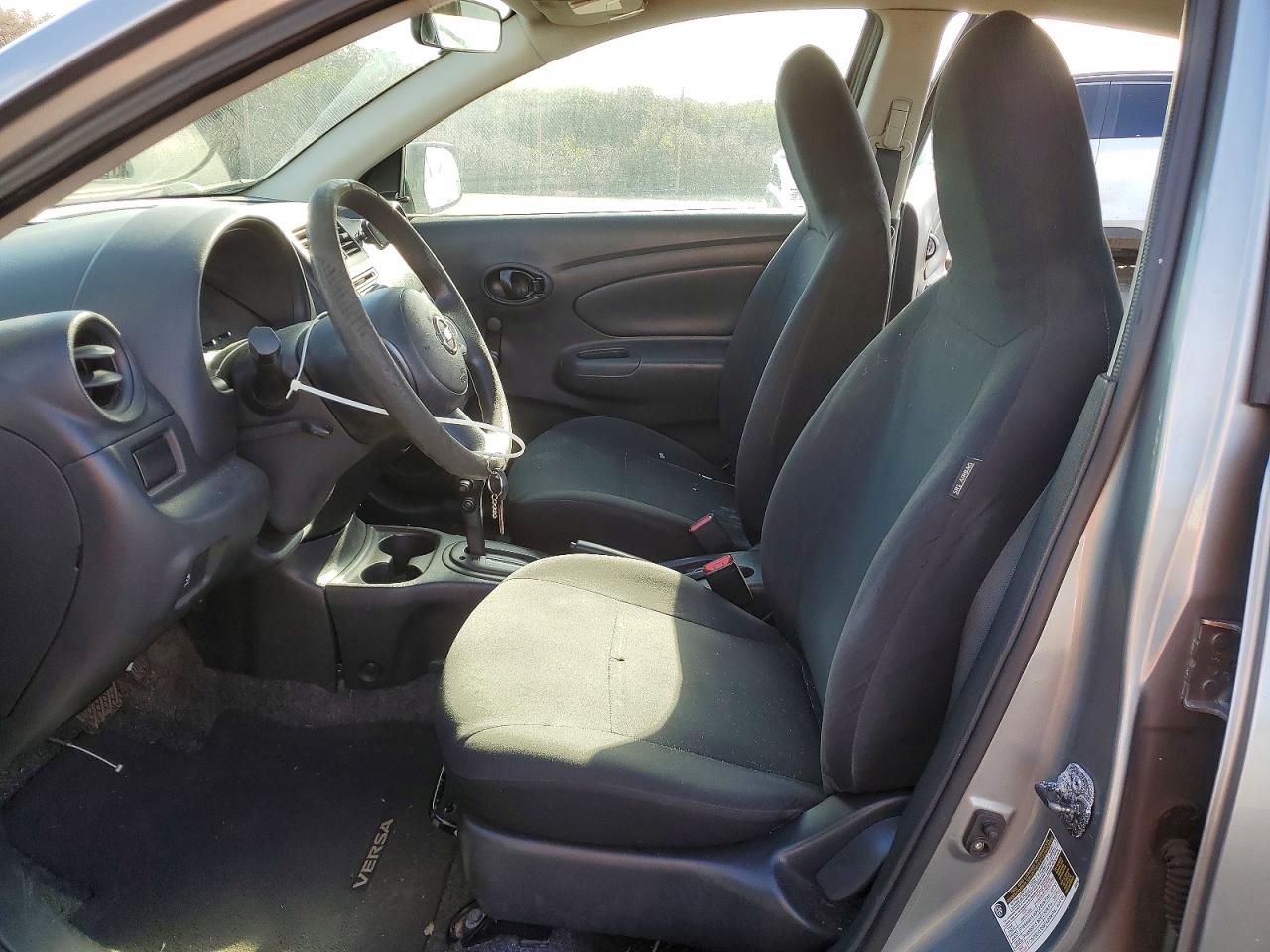 Nissan Versa 1.6 S Plus