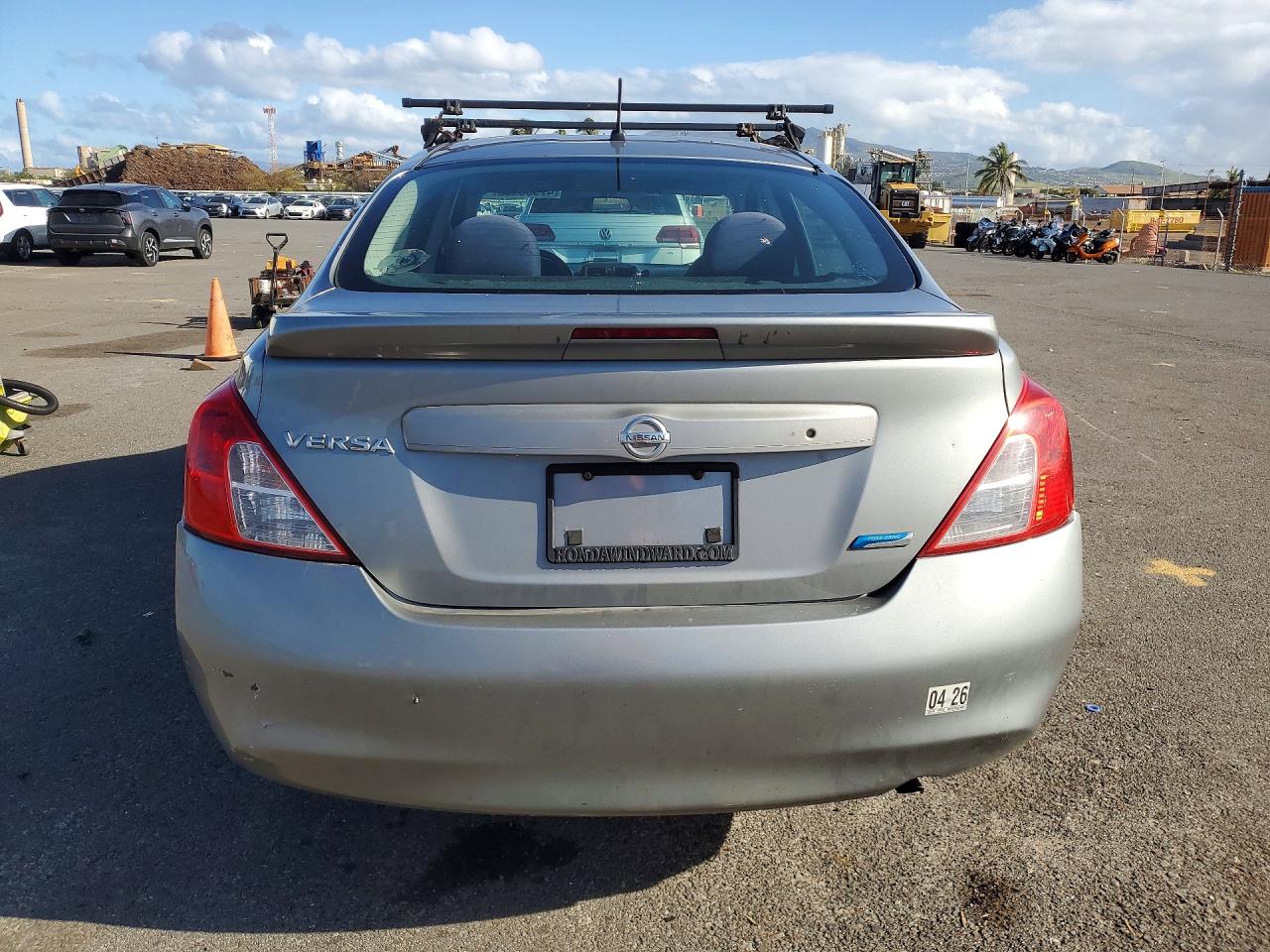 Nissan Versa 1.6 S Plus