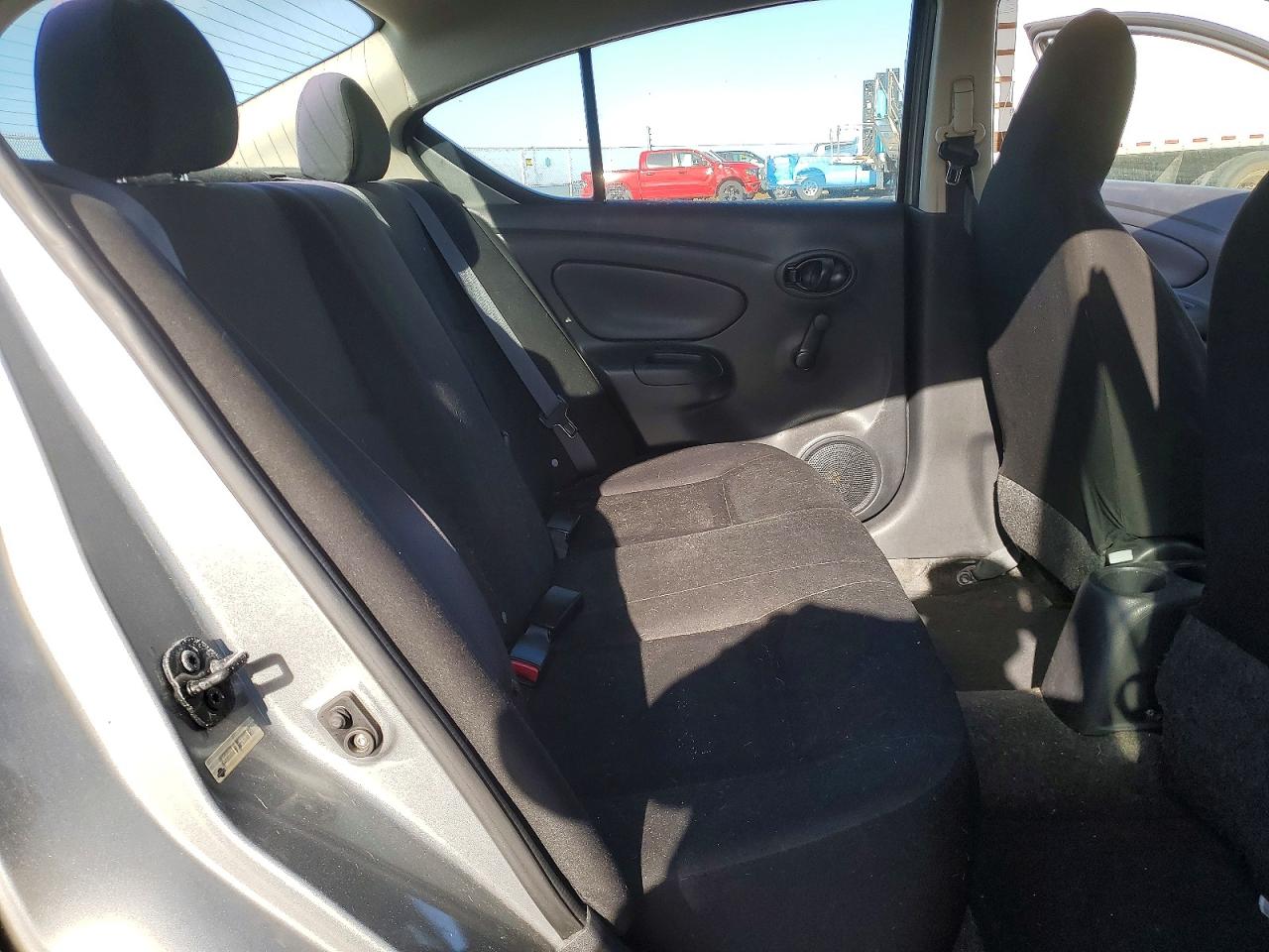 Nissan Versa 1.6 S Plus