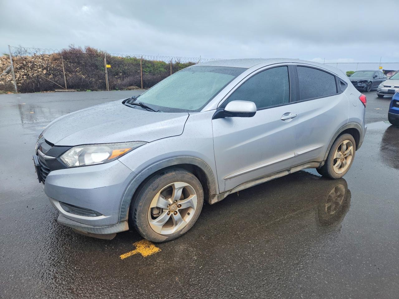 Salvage Honda HR-V Image