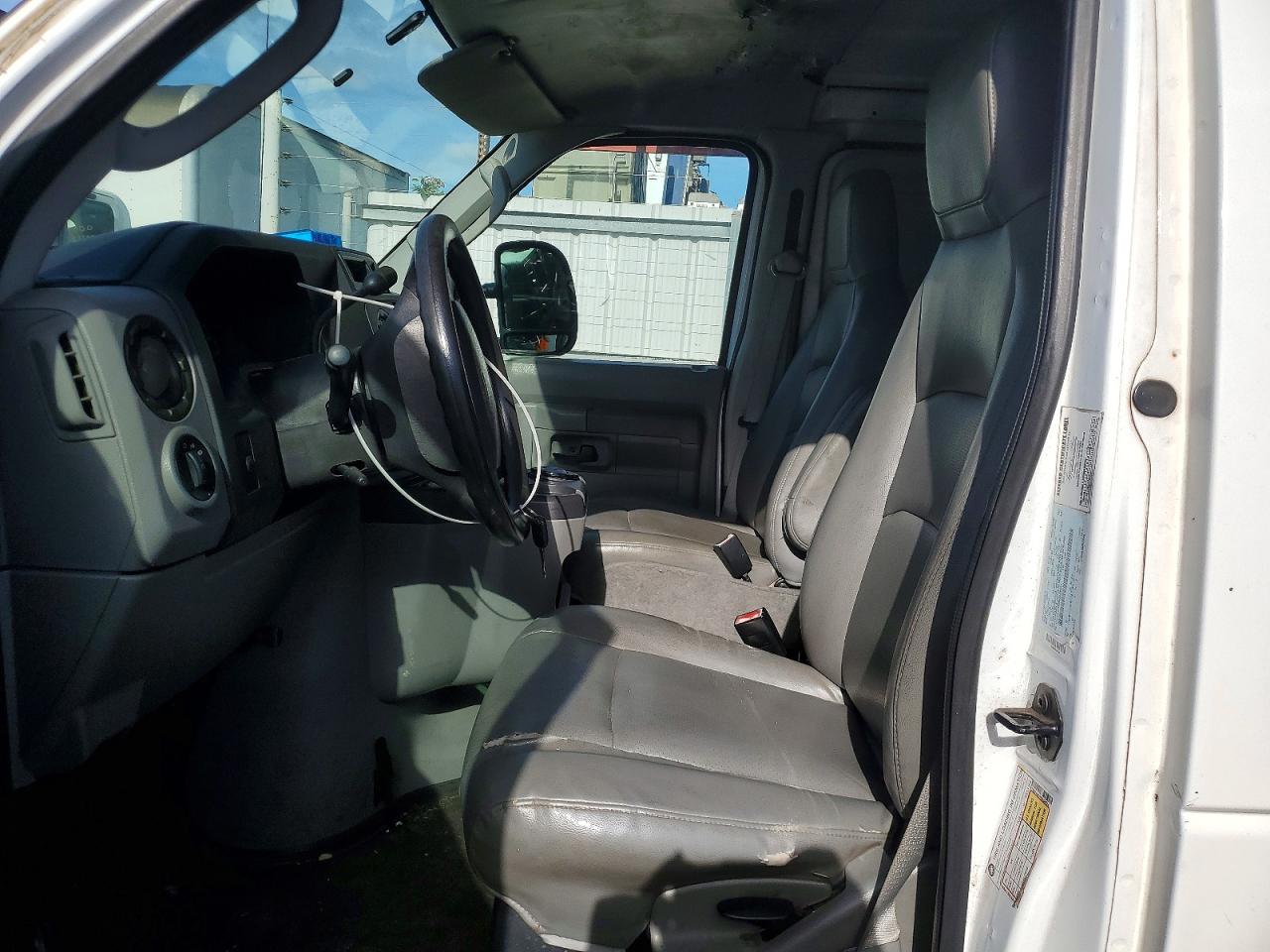 Ford E-250