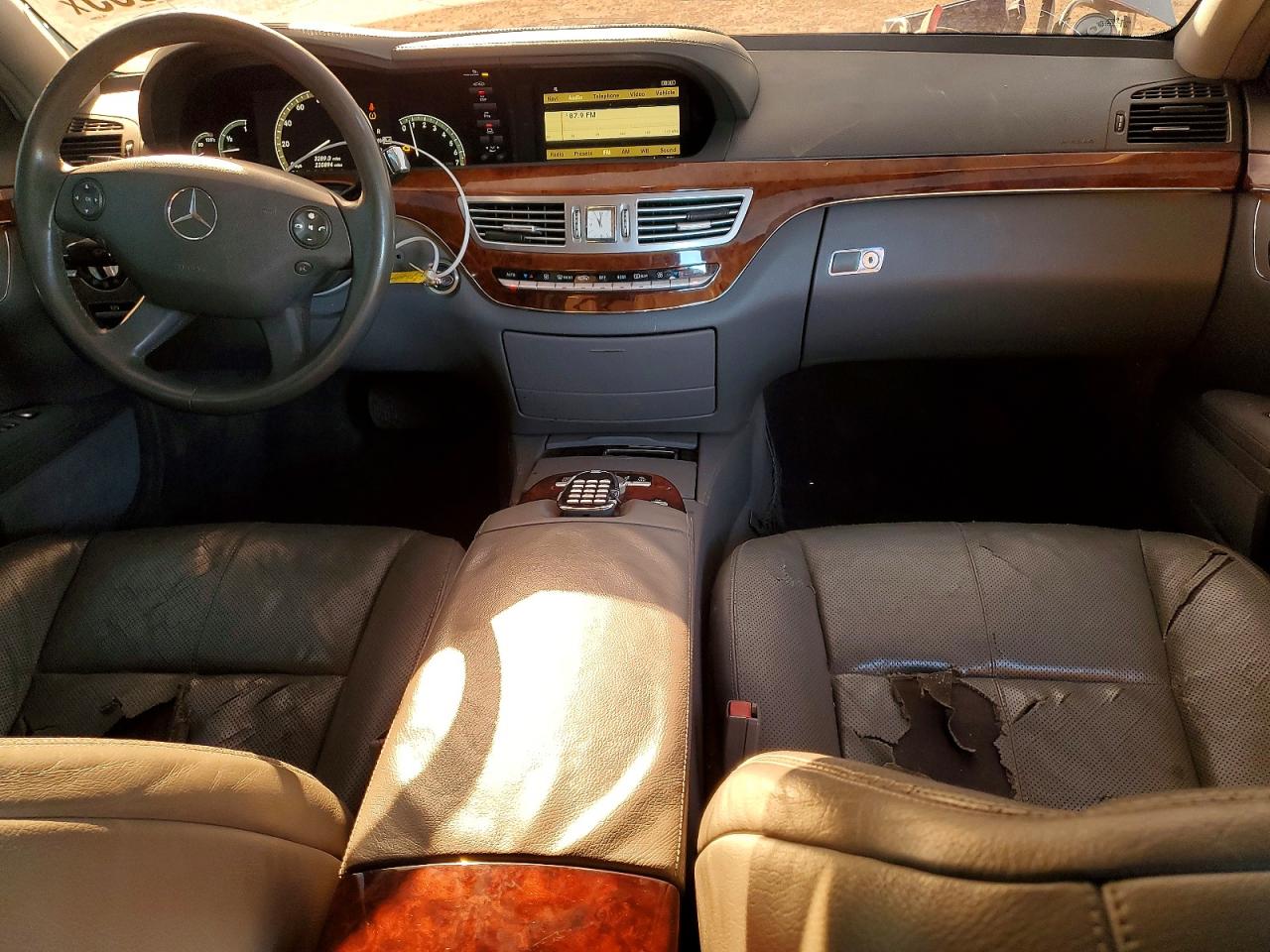 Mercedes-Benz S-Class 550