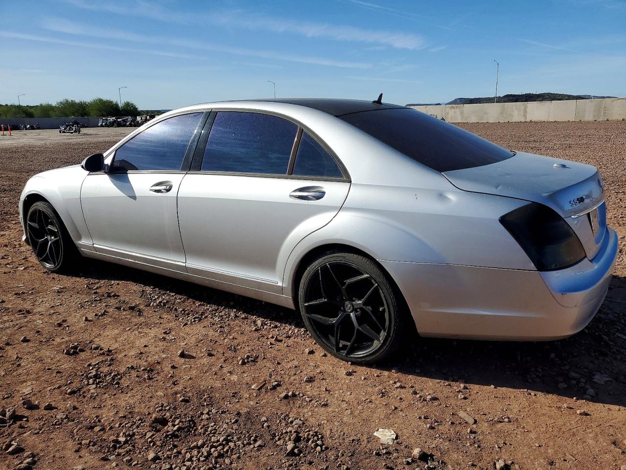 Mercedes-Benz S-Class 550