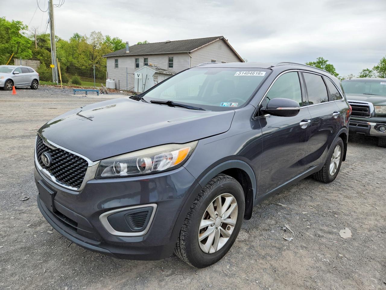 Salvage Kia Sorento Image