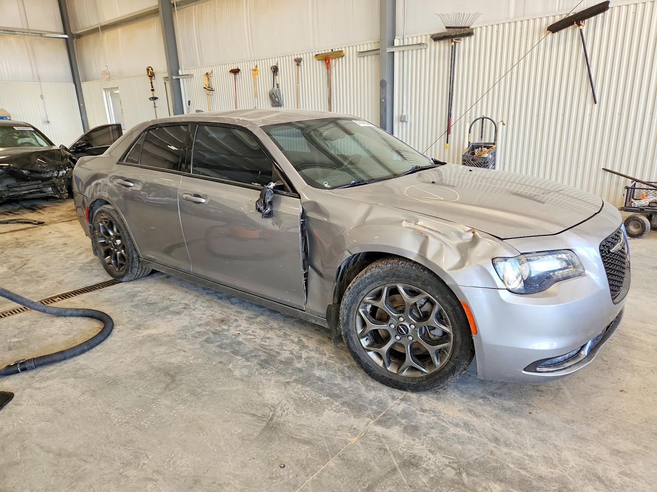 Chrysler 300 S