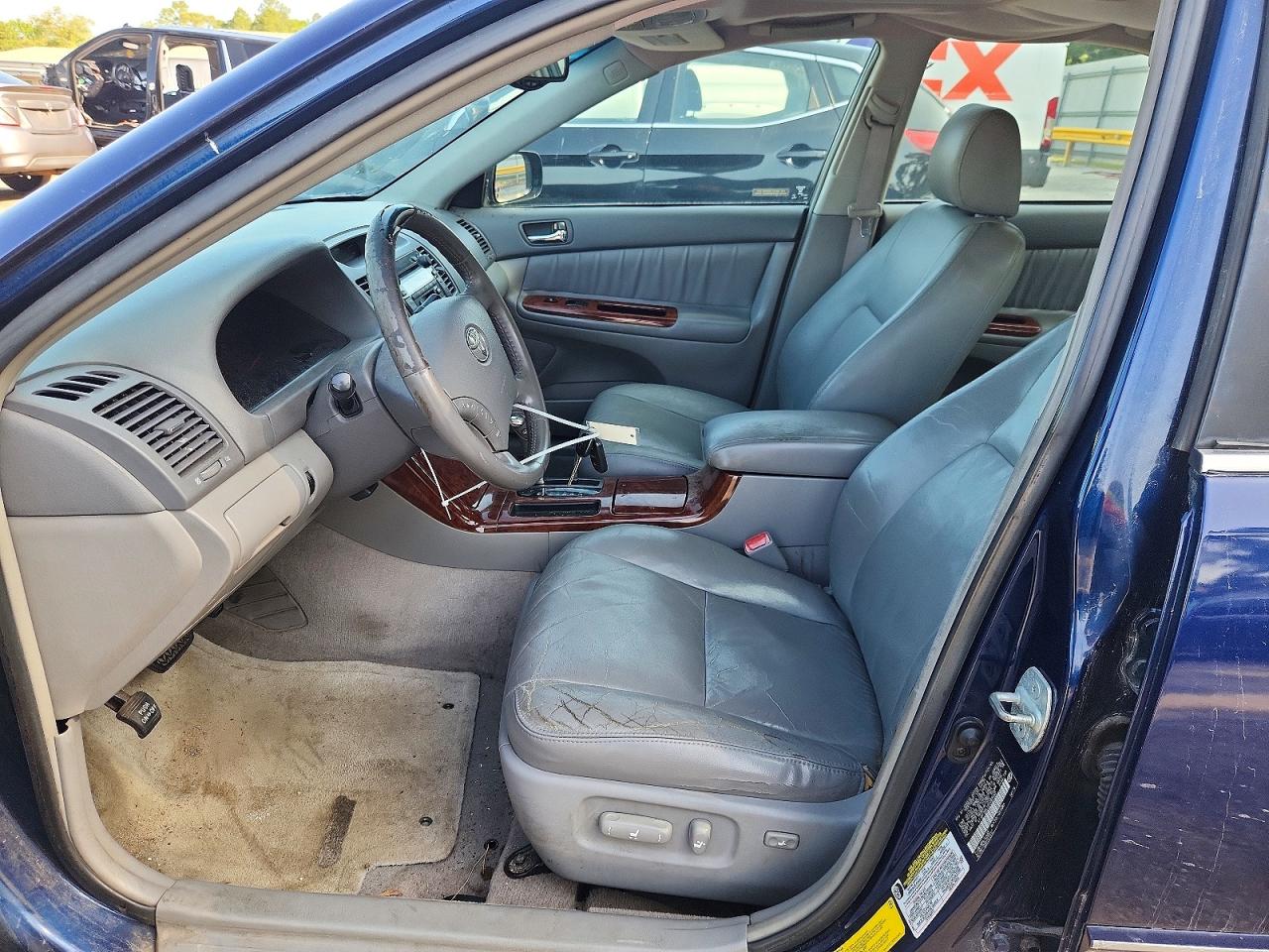 Toyota Camry Xle V6