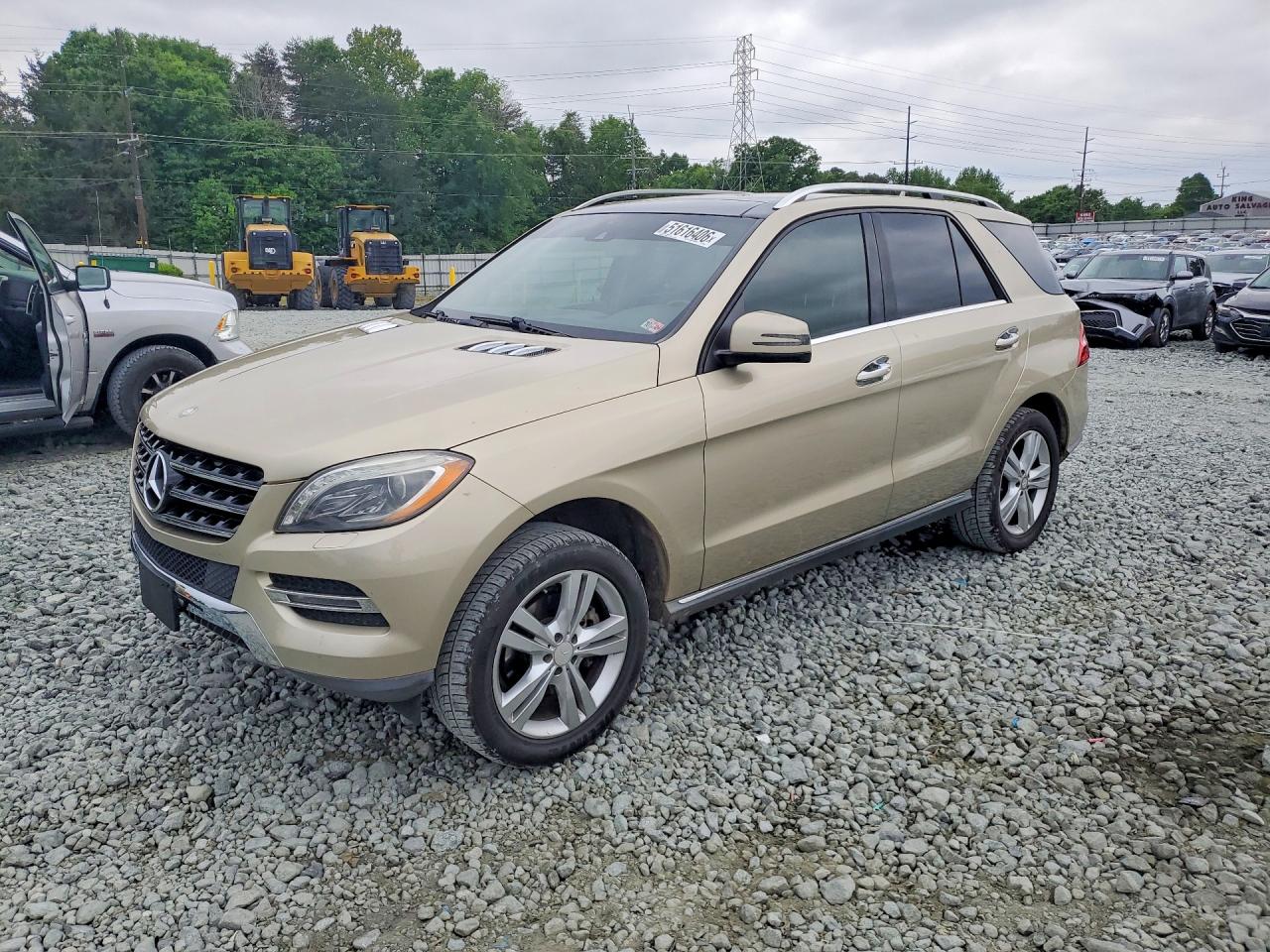 Salvage Mercedes-Benz M-Class Image