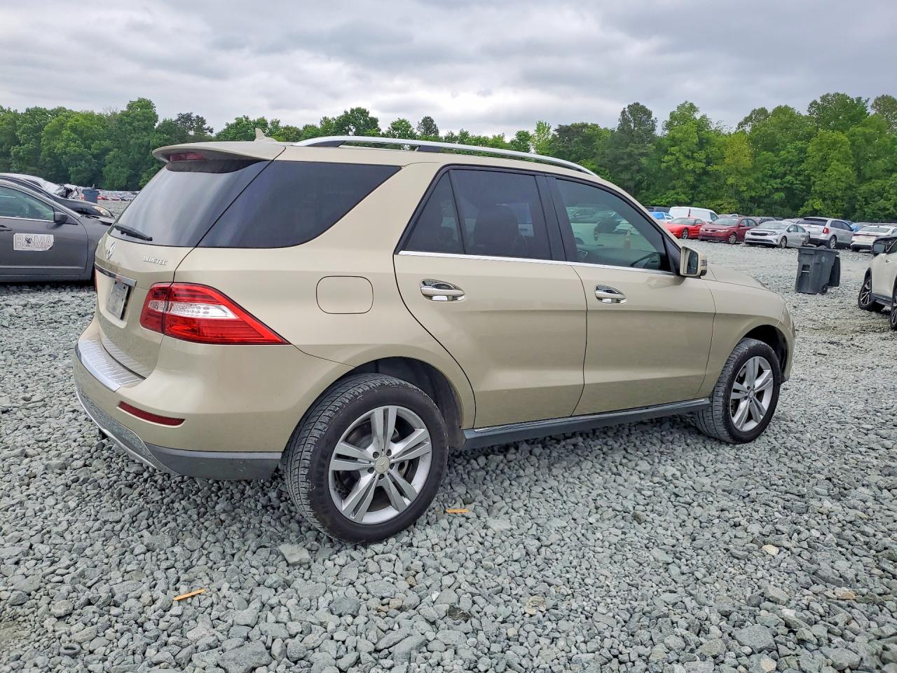 Mercedes-Benz M-Class 350 Bluetec