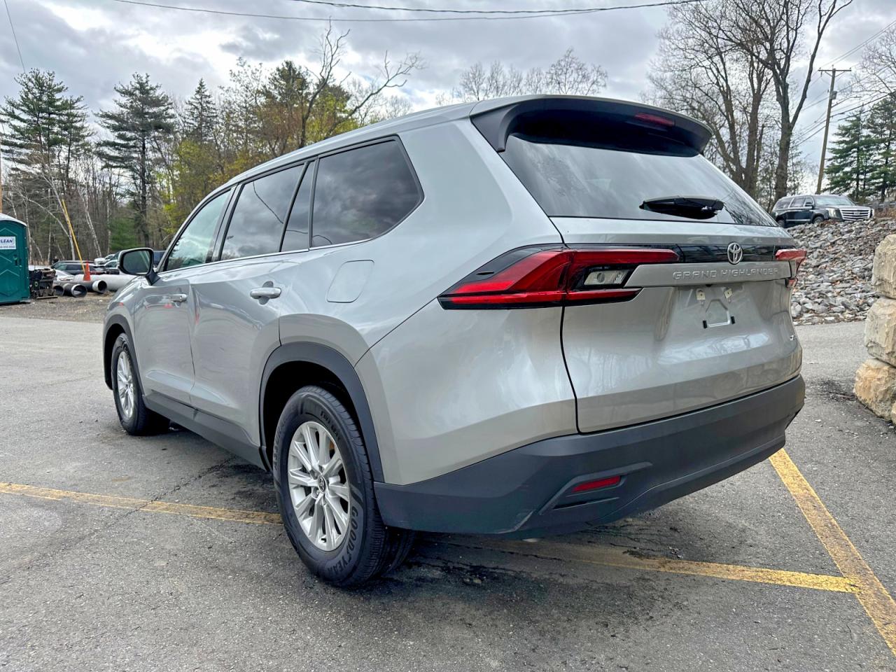 Toyota Grand High Xle