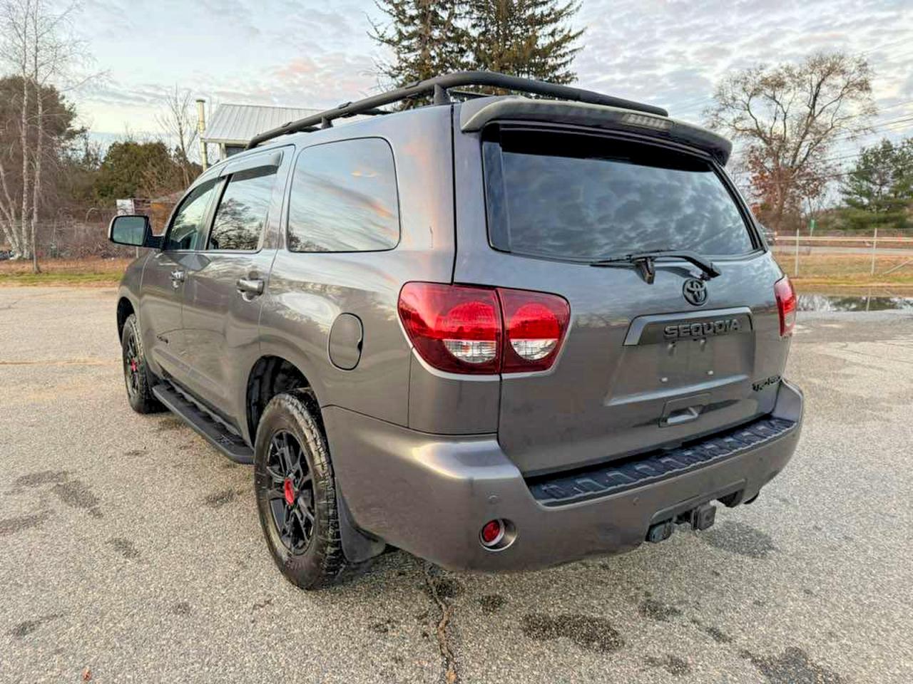 Toyota Sequoia Sr5