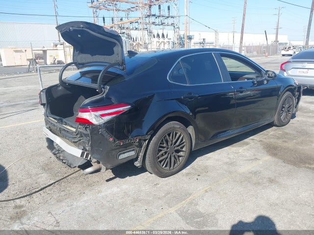 Toyota Camry Le