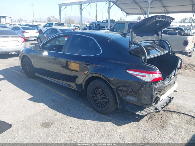 Toyota Camry Le