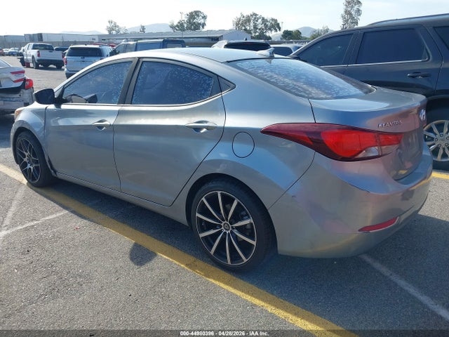 Hyundai ELANTRA Se
