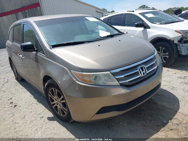 Salvage Honda Odyssey Image