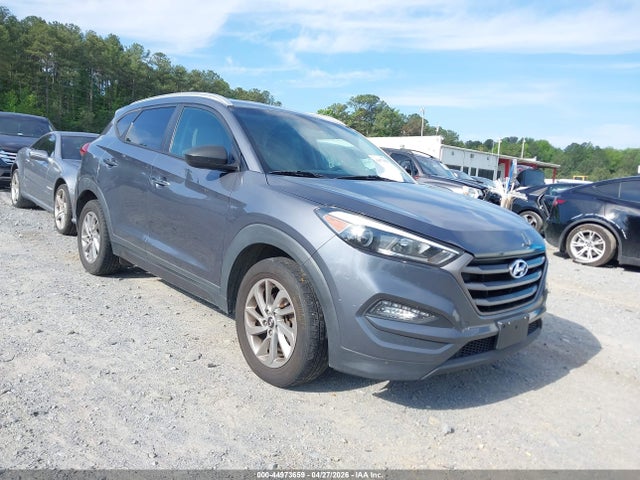 Salvage Hyundai TUCSON Image