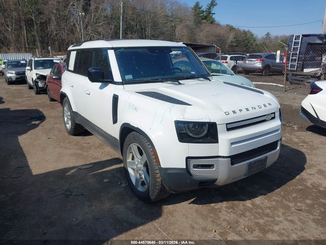 Salvage Land Rover Defender Image