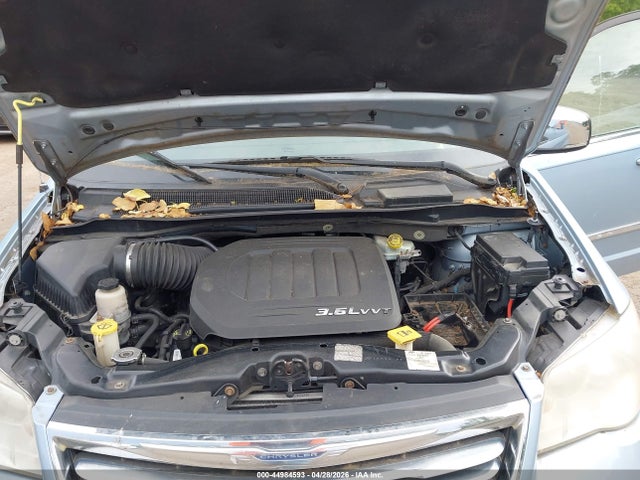Chrysler Town & Country Touring-l