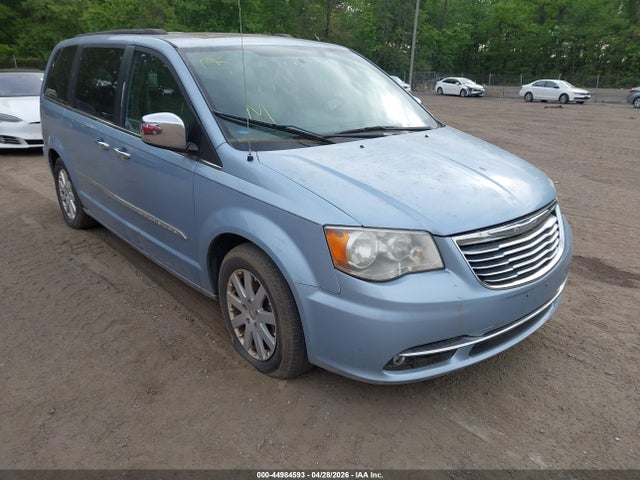 Salvage Chrysler Town & Country Image