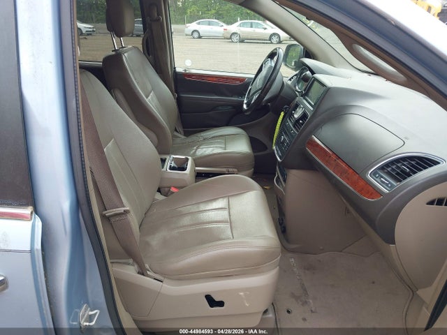 Chrysler Town & Country Touring-l