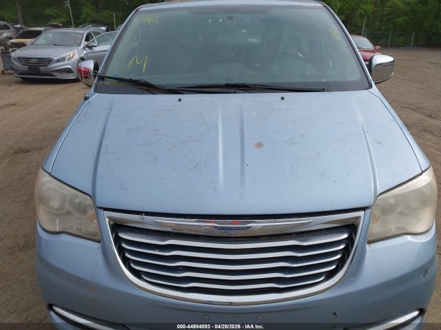 Chrysler Town & Country Touring-l