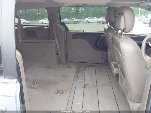 Chrysler Town & Country Touring-l