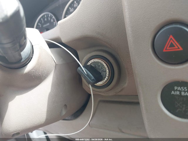 Nissan Pathfinder S