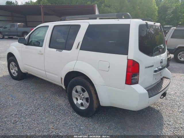 Nissan Pathfinder S