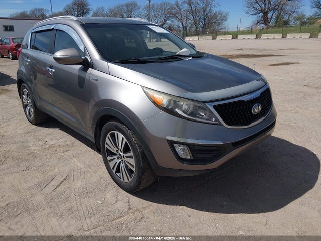 Salvage Kia Sportage Image