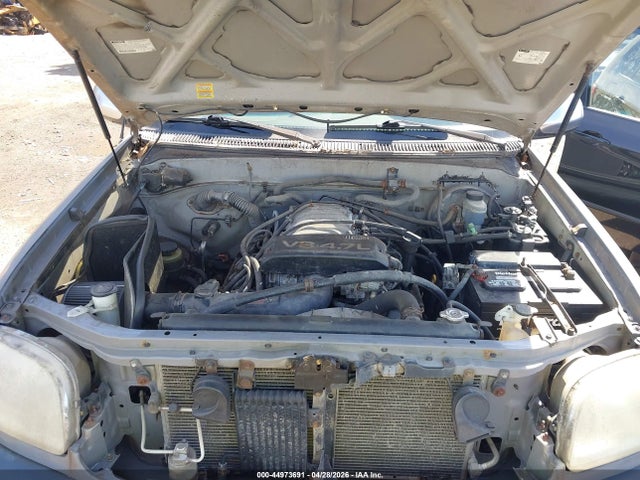 Toyota Tundra Sr5 V8