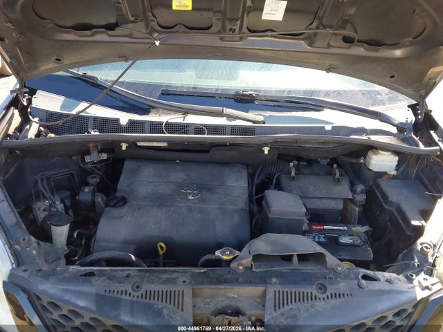 Toyota Sienna Xle V6 8 Passenger