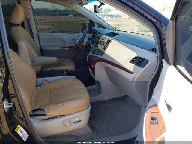 Toyota Sienna Xle V6 8 Passenger
