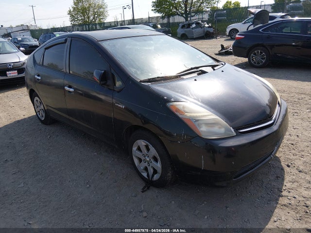 Salvage Toyota Prius Image