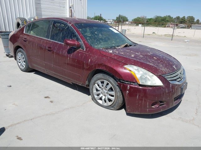 Salvage Nissan Altima Image