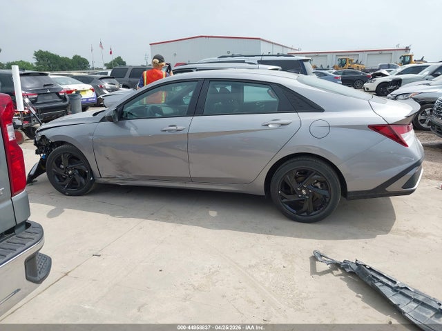 Hyundai ELANTRA Sel Sport
