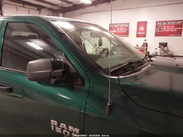 Ram 1500 Tradesman  4x4 5'7 Box