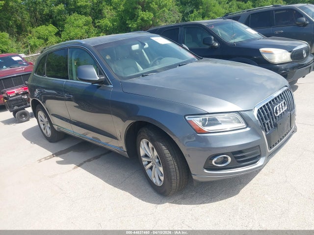 Salvage Audi Q5 Image