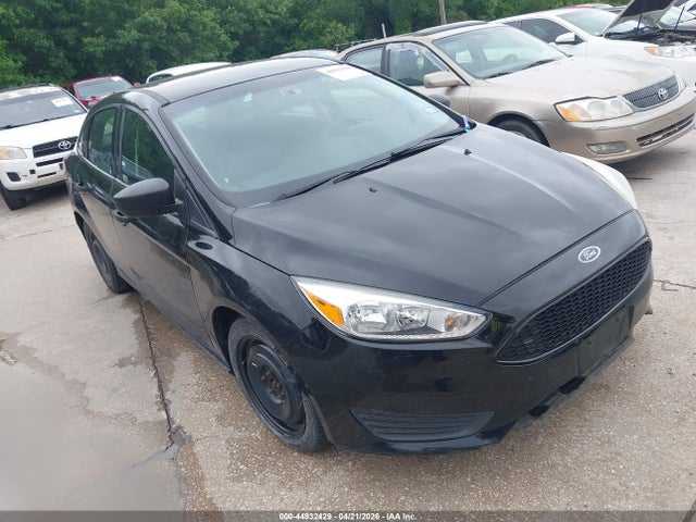 Salvage Ford Focus Image