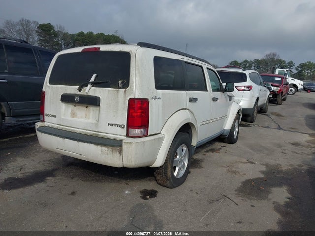 Dodge Nitro Se
