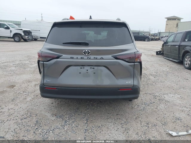 Toyota Sienna Xle